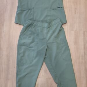 Scrubstar Women's Set